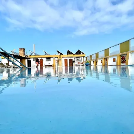 Estudio Familiar Cs, Wifi, Piscina En La Azotea Compartida